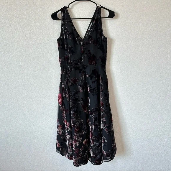 White House Black Market Black Floral Velvet 90s Inspired Formal Midi Dress - Picture 11 of 13